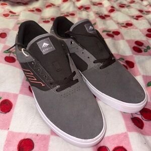 Emerica Gray and Black Sneakers for Everyday Comfort